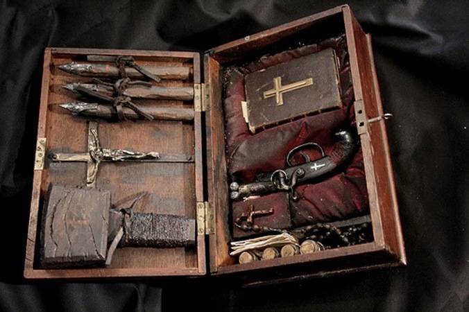 Real Vampire Hunter Kits From The 1800s