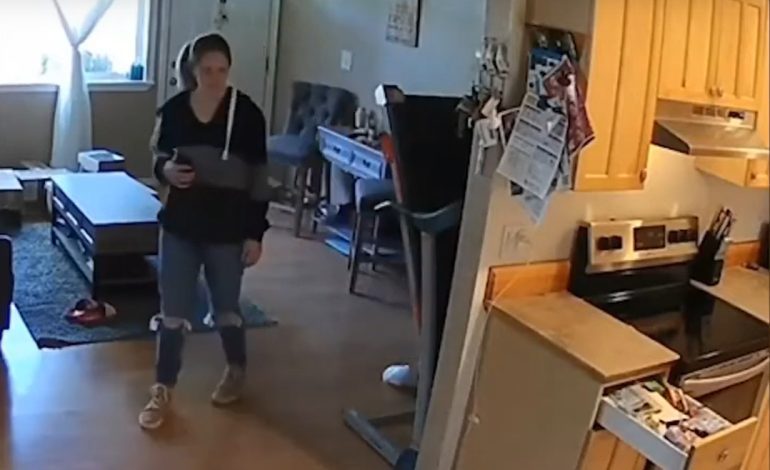  Kitchen Poltergeist Terrifies Homeowner by Opening Drawers on its Own